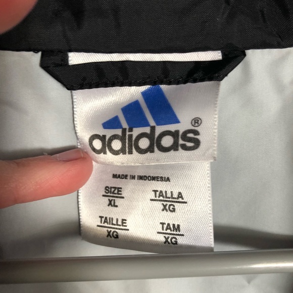 Basic Adidas windbreaker jacket - Picture 3 of 7